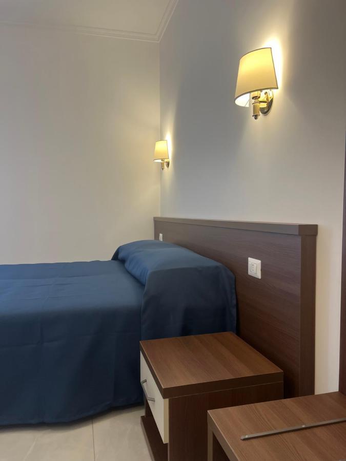 Giovanni Guest House ローマ エクステリア 写真