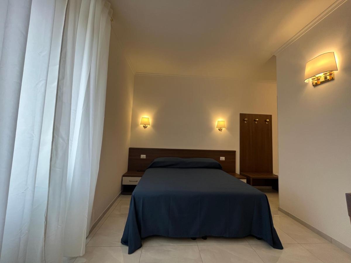 Giovanni Guest House ローマ エクステリア 写真